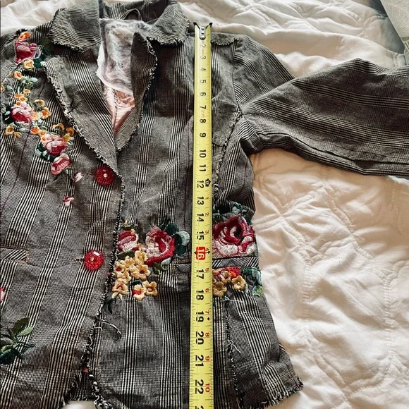 Paparazzi Houndstooth Blazer with Embroidered Flowers Women Size Large - Picture 12 of 15